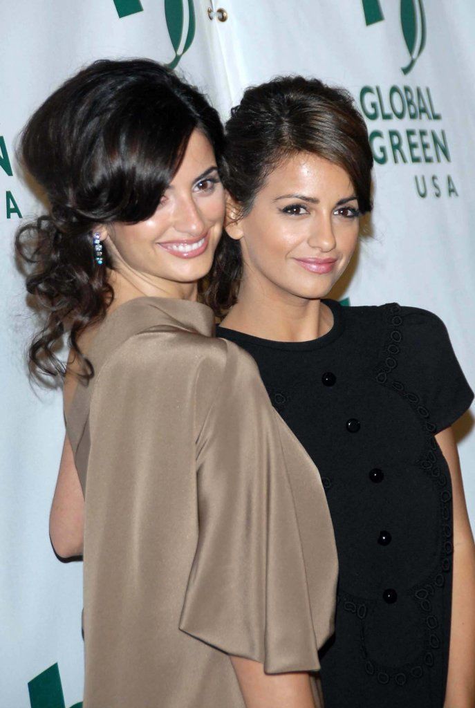 Penelope and Monica Cruz