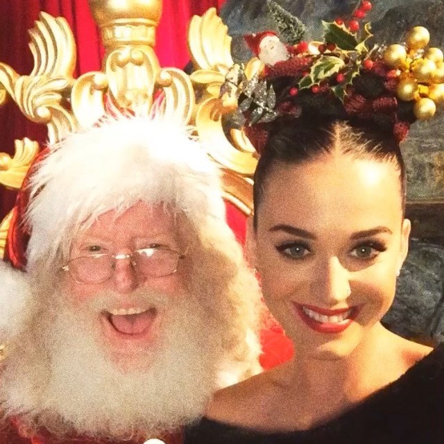 celebrity christmas selfies