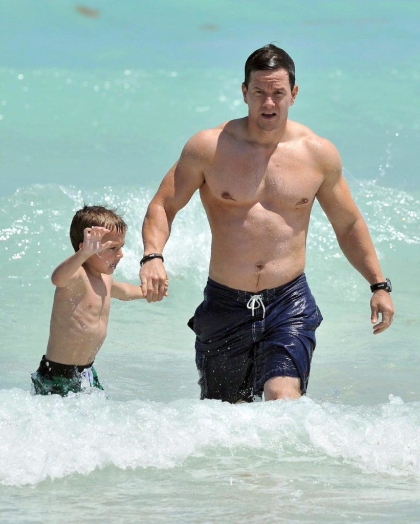 male celeb beach bodies