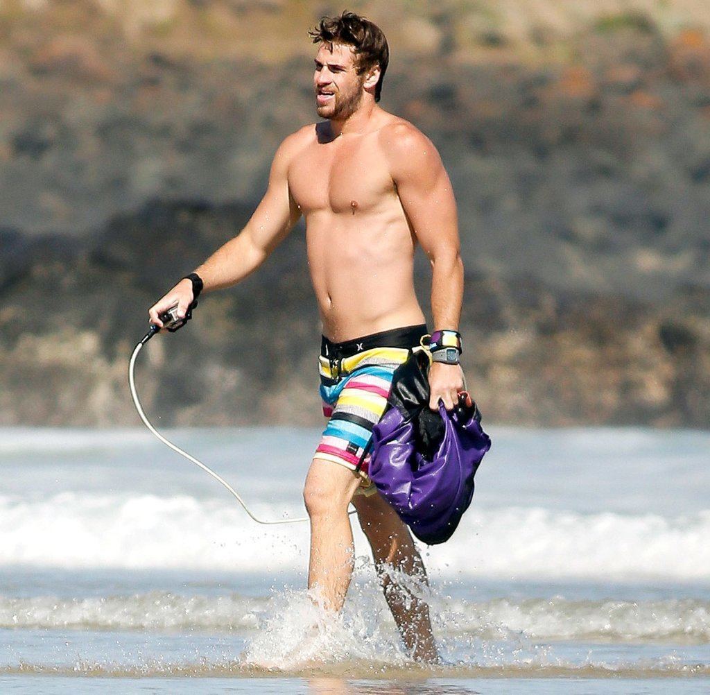 why we love liam hemsworth