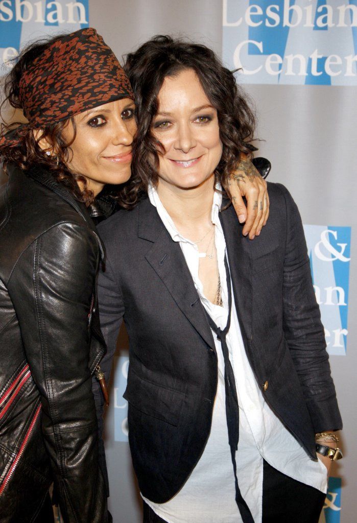 sara gilbert and linda perry