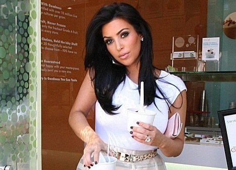 kim kardashian went to pink berry