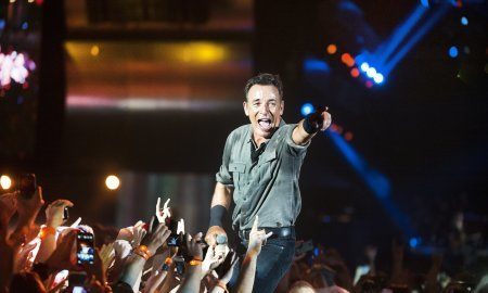Bruce Springsteen Performs