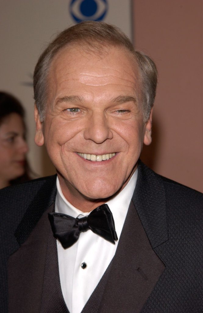 Actor John Spencer & Wife At The Afi Awards 2001 At The Beverly Hills Hotel.  05jan02.  Paul Smith/Featureflash