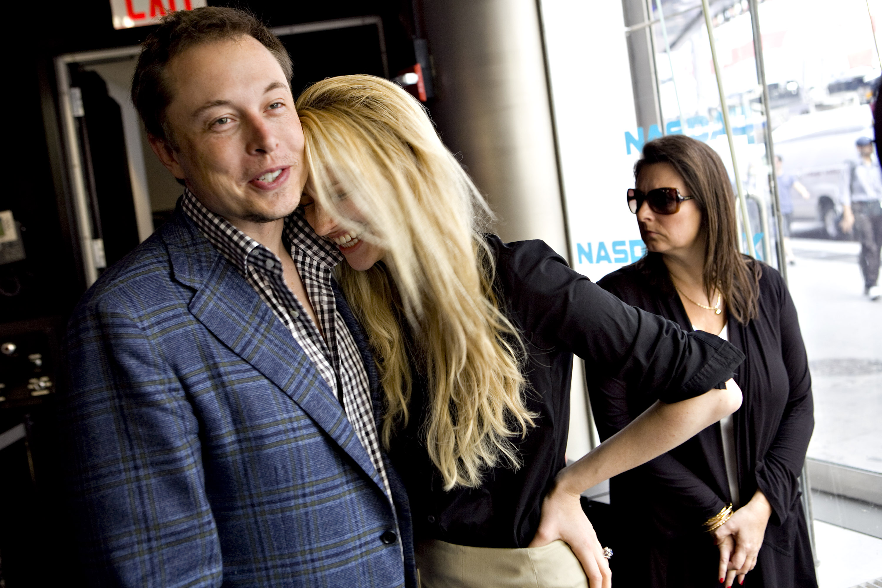 Elon Musk And Wife Plan To Divorce Yet Again Fame Focus