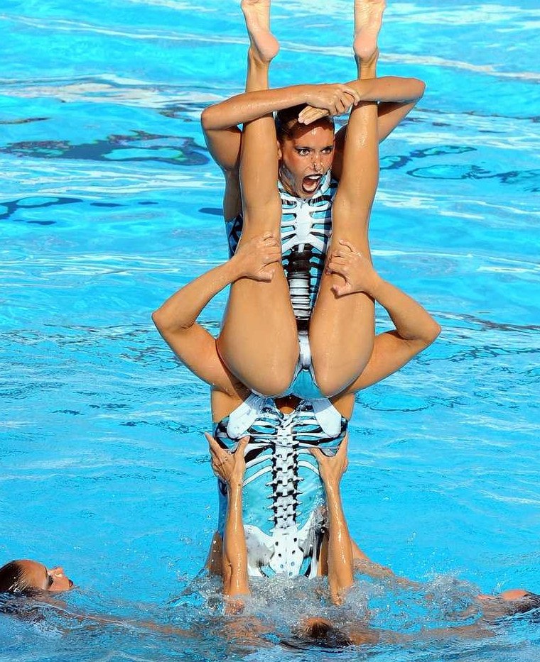 synchronized swimmers