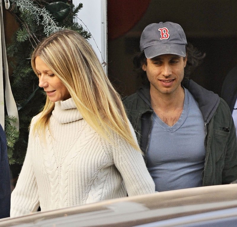 gwyneth paltrow brad falchuk